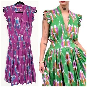 Feather & Find Magenta Pink Purple Blue Lovebird Parrot Print Flowy Dress, S